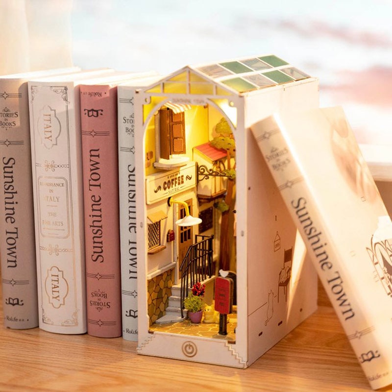 Robotime Rolife-casa de muñecas en miniatura de madera, libro de bricolaje, Nook, para estantería, inserto de muebles