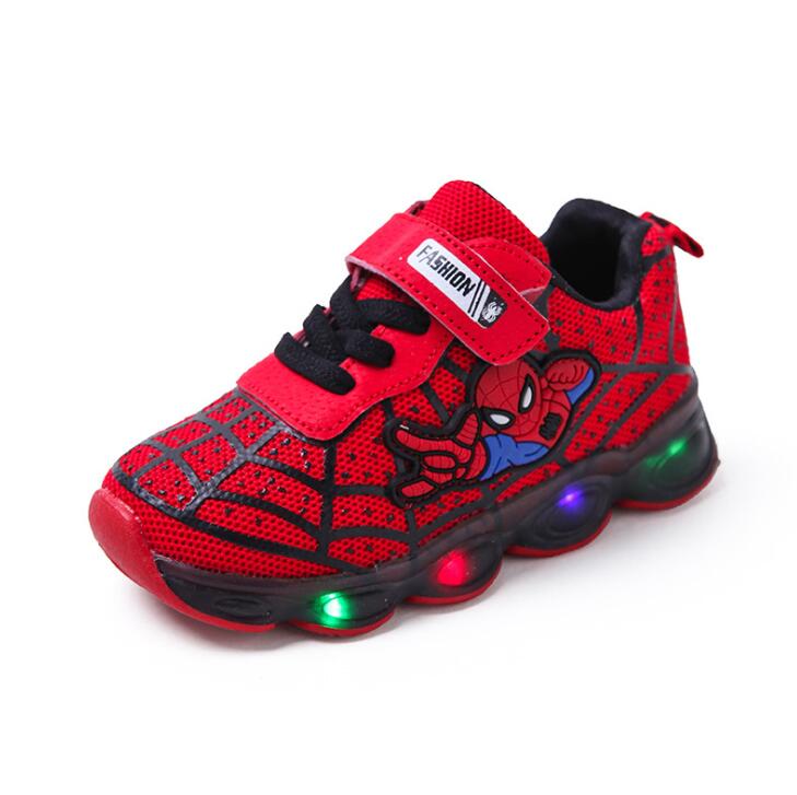 Zapatillas de deporte brillantes para niños y niñas, zapatos deportivos para correr, transpirables, con luz Led, Spiderman